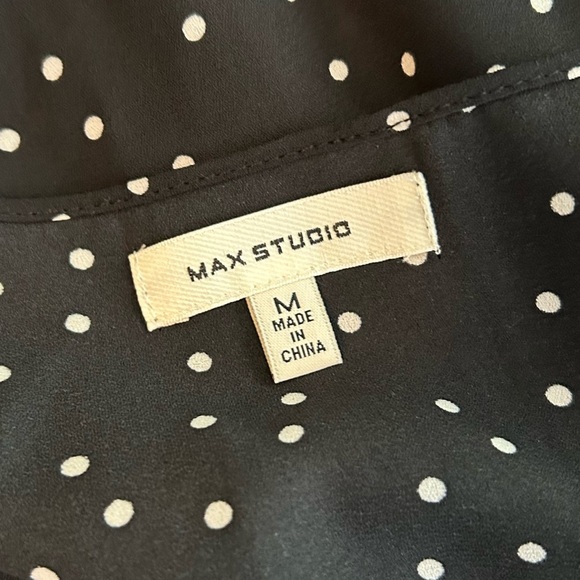 Max Studio Boho V neck Long Ruffle Sleeve Top SZ Medium Black White Polka Dot - Picture 5 of 6